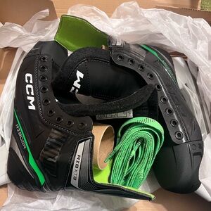 CCM hockey skates